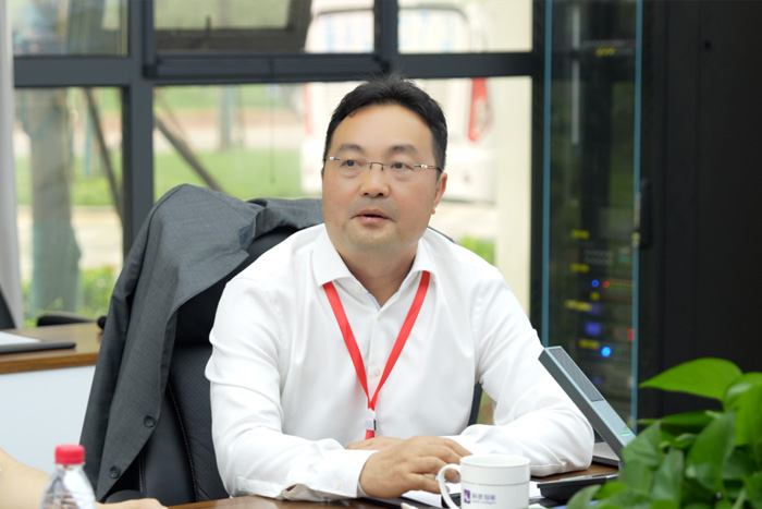 數(shù)委會(huì)馮向軍秘書(shū)長(zhǎng)做秘書(shū)處工作匯報(bào)