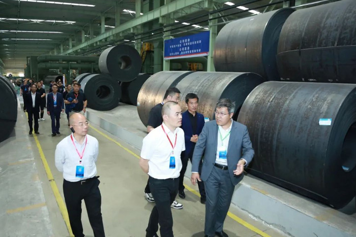 實(shí)地參觀玫德集團(tuán)數(shù)字化工廠